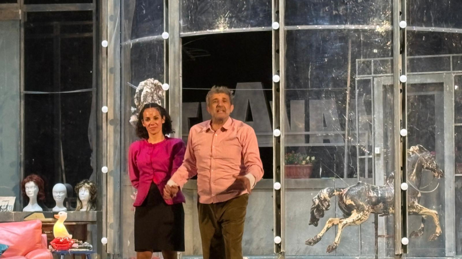 Alla Fabbrica, pioggia di applausi per il finale di stagione con Insinna e Fiume